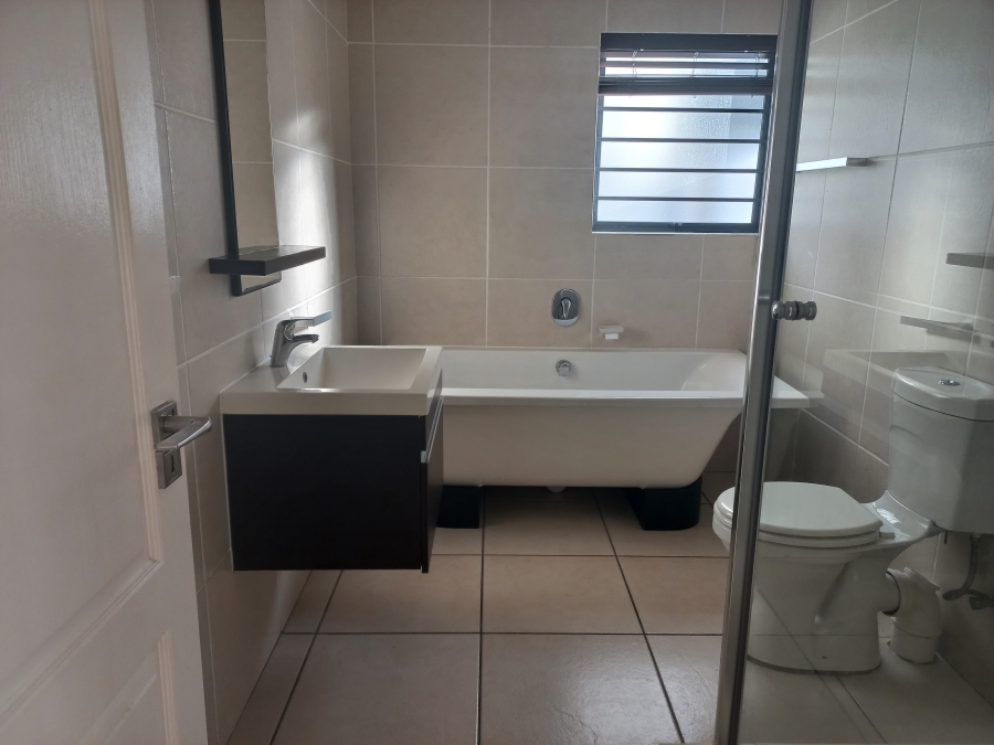 To Let 3 Bedroom Property for Rent in De Velde Western Cape